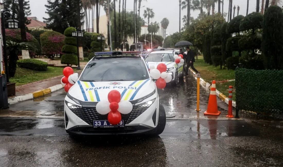 Mersin'de düzenlenen sünnet töreninde 20 çocuğun mutluluğu ve coşkusu bir