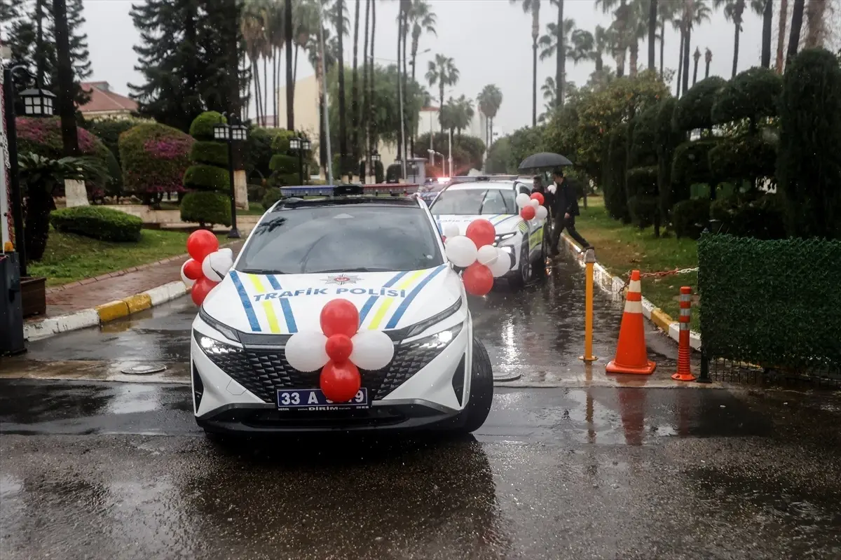 Mersin'de düzenlenen sünnet töreninde 20 çocuğun mutluluğu ve coşkusu bir