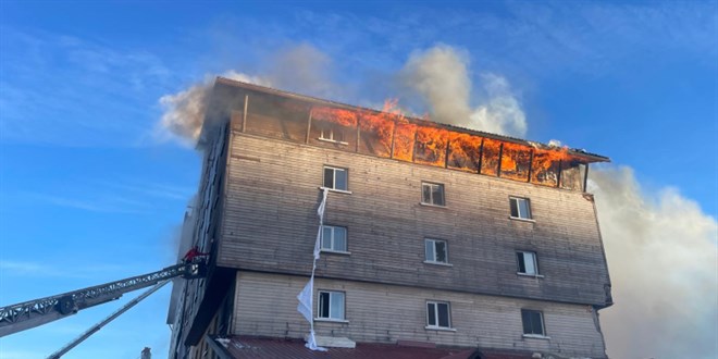 Bolu Kartalkaya Kayak Merkezi'nde meydana gelen yangında 10 kişi hayatını