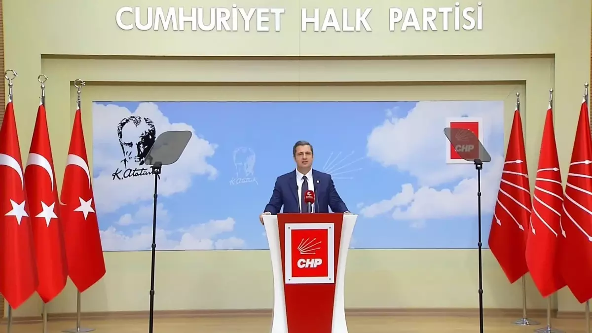 CHP Parti Sözcüsü Deniz Yücel, Beşiktaş Belediyesi'ne yönelik yapılan operasyonlara