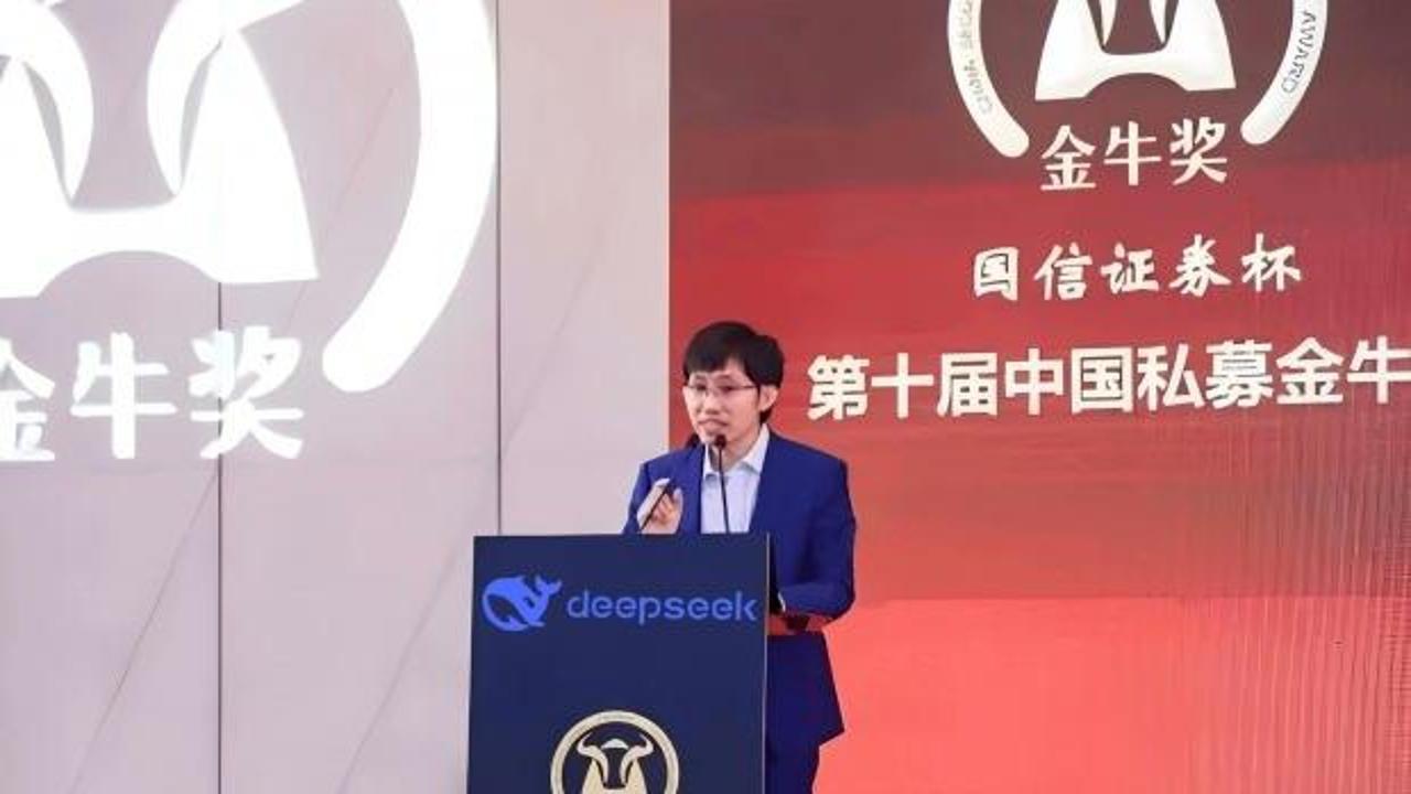 Liang Wenfeng ve DeepSeek'in öyküsü, yapay zeka dünyasında devrim yaratan