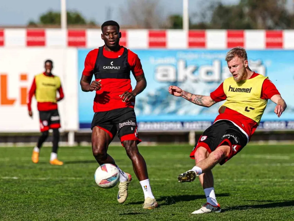 Samsunspor, Medipol Başakşehir ile oynayacağı kritik maç için hazırlıklarını tamamladı.