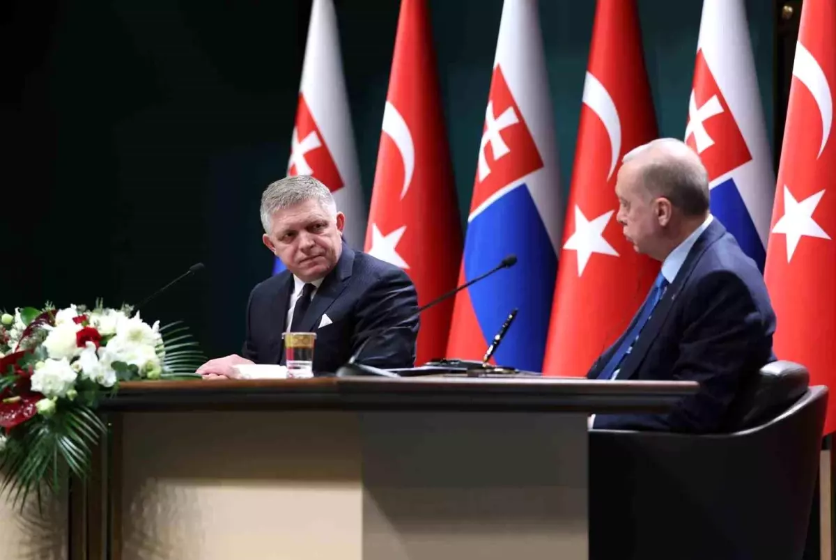 Slovakya Başbakanı Fico, Türkiye Cumhurbaşkanı Erdoğan'a övgü dolu sözler söyledi.