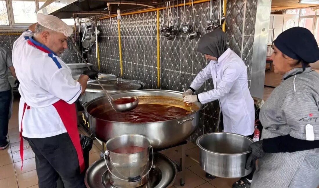 Adıyaman Belediyesi, Ramazan ayı boyunca muhtaçlık sahibi vatandaşlar için iftar