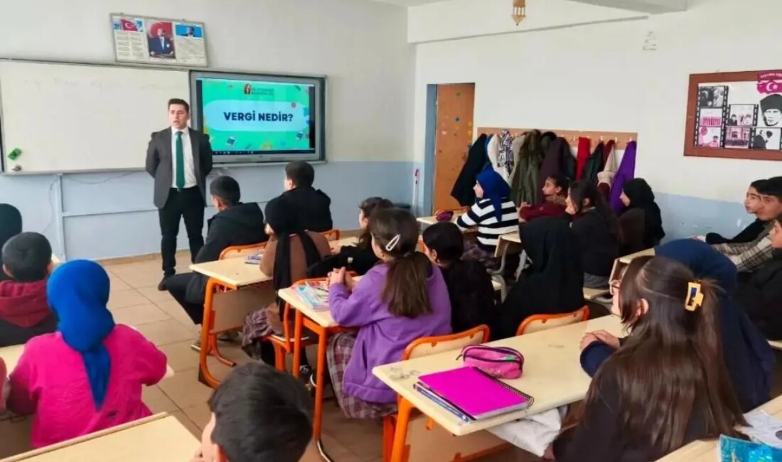 Ağrı'da düzenlenen Öğrencilere Yönelik Vergi Eğitimi Semineri, gençlerin vergi bilincini