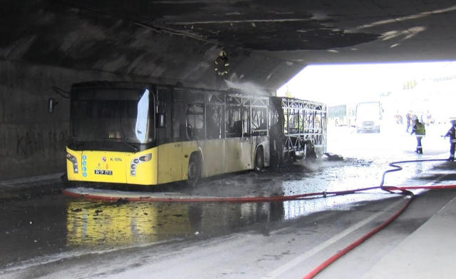 ak parti istanbul vilayet lideri abdullah ozdemir istanbulda otobusler patlamak uzere 3 MXS6i4w2