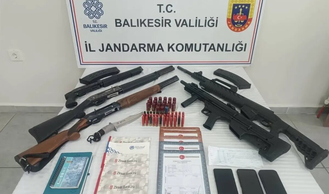 Balıkesir'de gerçekleşen tefecilik operasyonunda 7 zanlı gözaltına alındı. Yetkililer, yasa