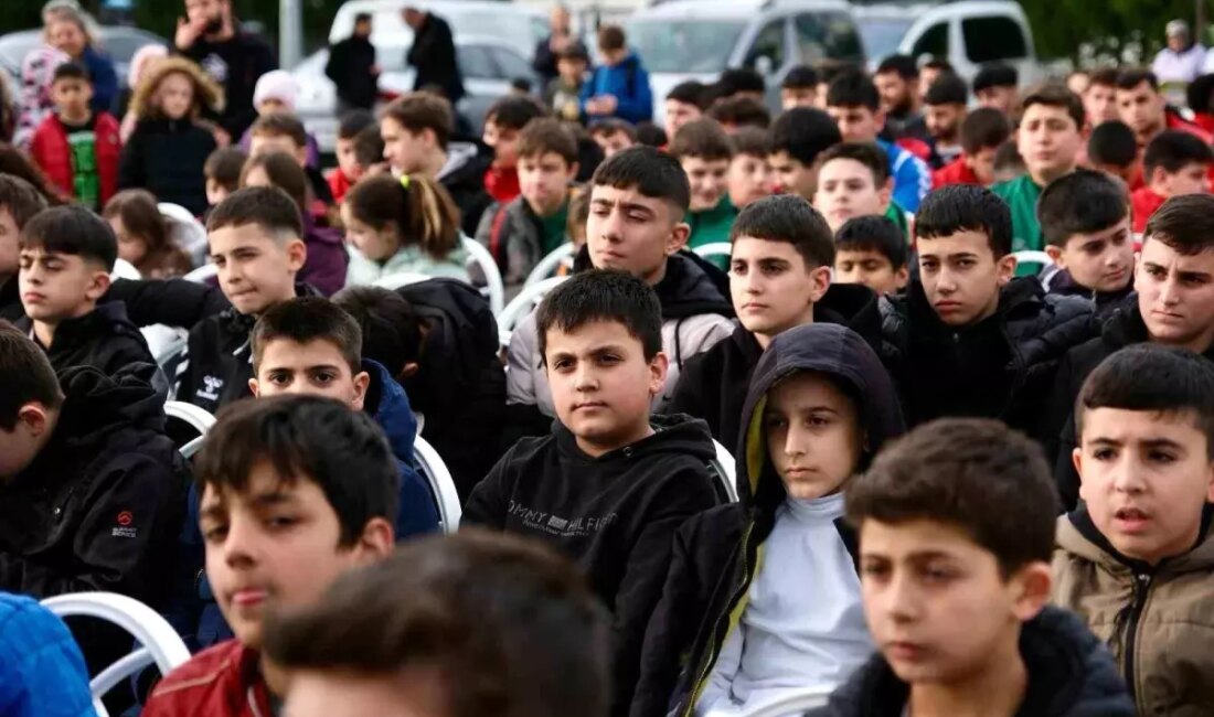 Gençlik ve Spor Bakanlığı'nın öncülüğünde Bursa'da güreş salonunun temeli atıldı.