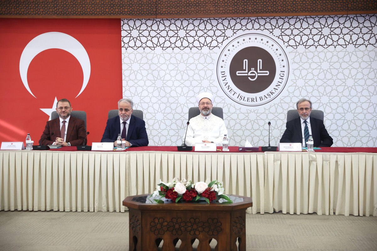 Diyanet İşleri Başkanı Prof. Dr. Ali Erbaş, Hutbe Hizmetleri Çalıştayı'nda Konuştu