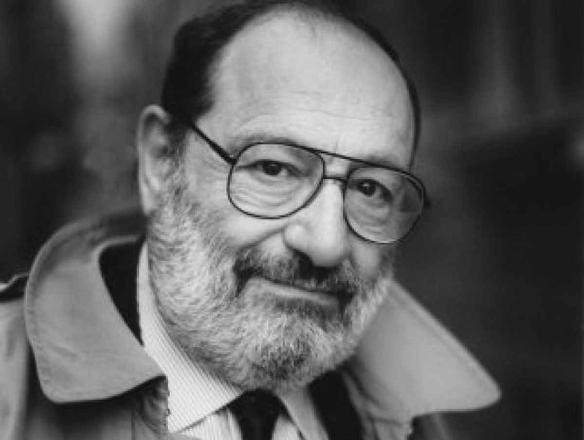 dunyanin en degerli 100 entelektueli olarak gosterilen gulun ismi romaninin muharriri umberto eco 0 z7chBBHf