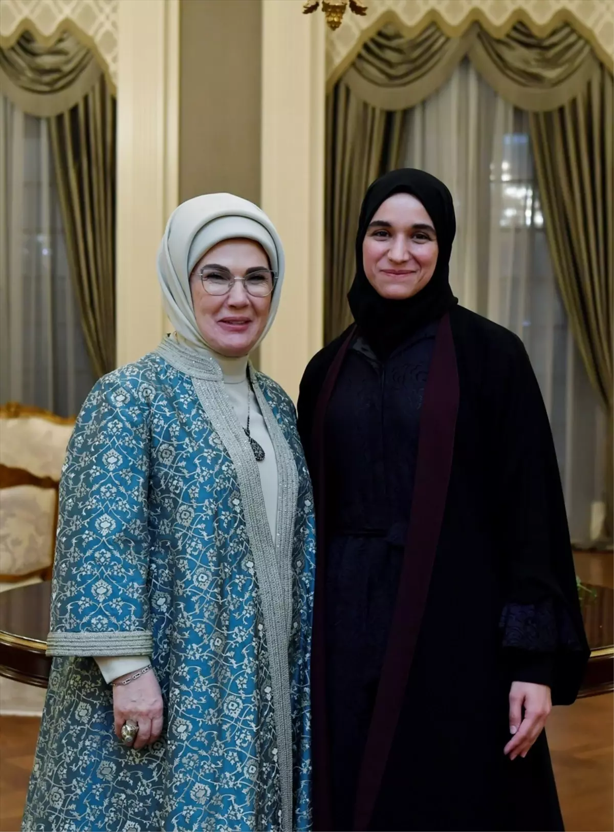 Emine Erdoğan ve Latife El Durubi'nin insani yardımlar ve kadınların