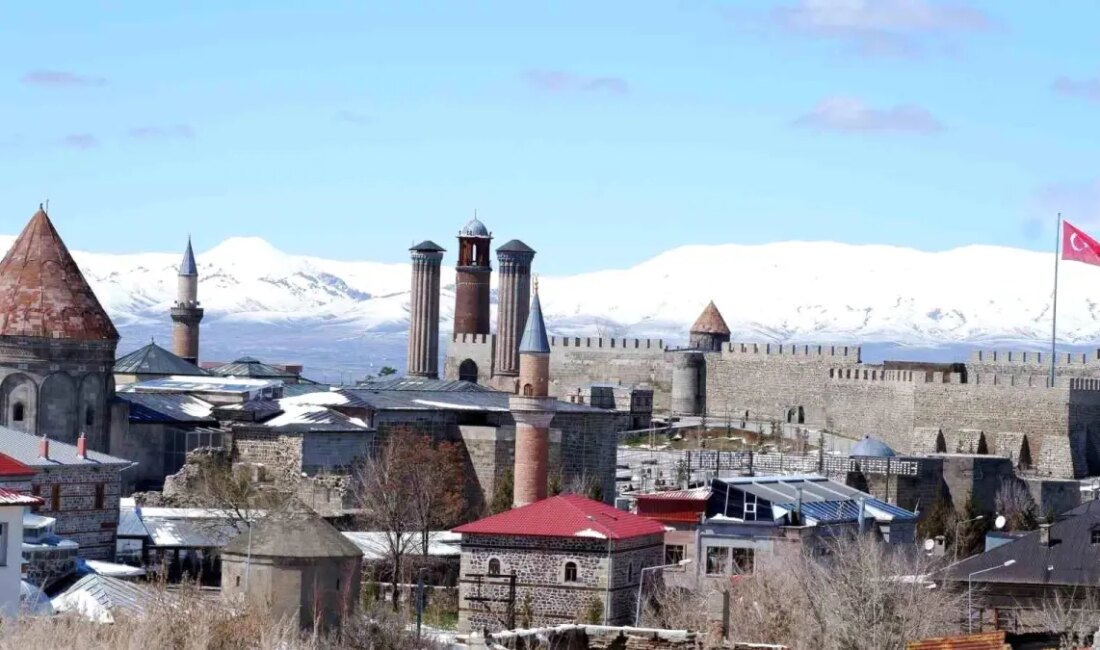 Resmi Gazete'de yayımlanan karara göre, Erzurum'un milletvekili sayısı 6'dan 5'e