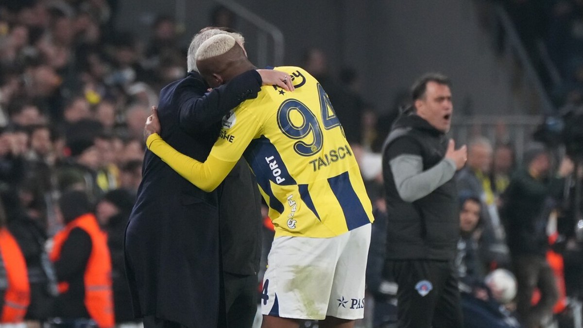 Fenerbahçe Teknik Yöneticisi Jose Mourinho'nun, grupta yaşanan sakatlıkların akabinde performans,