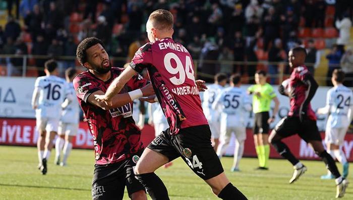 futbol kamuoyu ikiye bolundu 25 haftanin hakem raporunu acikladi derbiyi turk hakem yonetseydi 14 HMz3GNcf