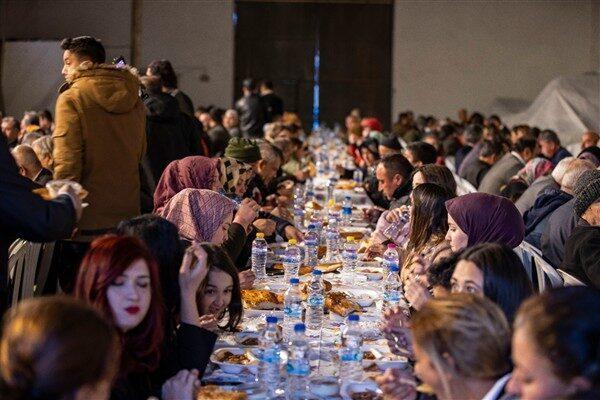 İzmir Büyükşehir Belediyesi’nin ramazan ayında birlik, beraberlik ve dayanışmayı güçlendirmek