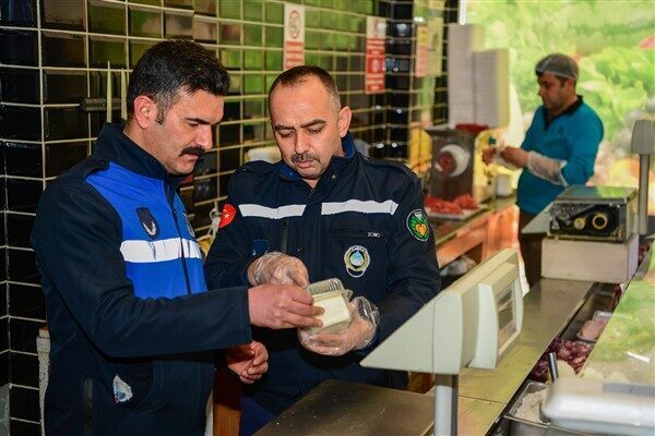 Malatya Büyükşehir Belediyesi Zabıta Denetim ekipleri, ramazan ayının başlamasıyla birlikte