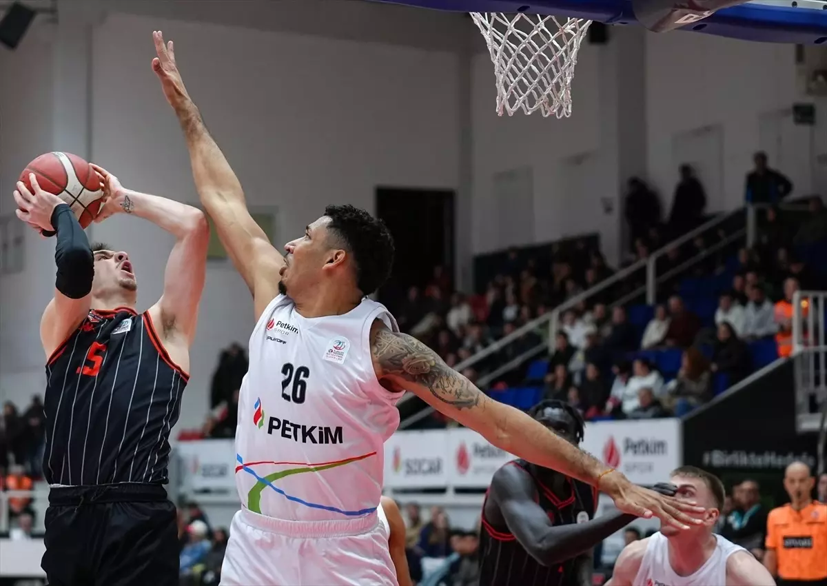 Manisa Basket, Aliağa Petkimspor'u 89-80 yenerek önemli bir galibiyet elde