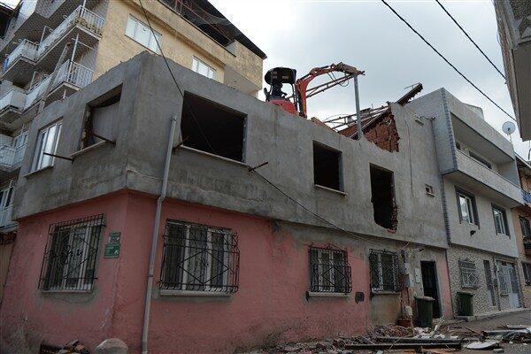 Osmangazi Belediyesi, kaçak yapılaşmaya karşı mücadelesini sürdürüyor. Planlı ve modern