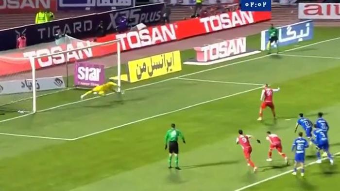 serdar dursun sasti kaldi penalti kacti hakem tekrar ettirdi bu sefer musaade cikmadi iste 3Fti6kgA