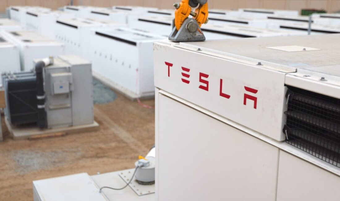 Tesla'nın enerji depolama yatırımları ve Megapack fabrikası, yenilenebilir enerji çözümleri