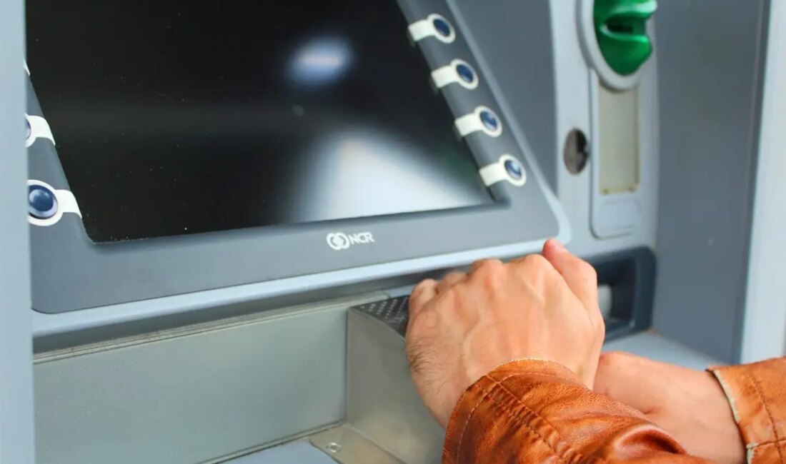 Yeni düzenlemelerle ATM ve telefon abonelikleri üzerindeki kontroller artırılıyor, hatalar