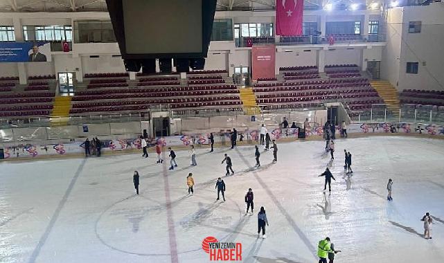 İzmir Büyükşehir Belediyesi tarafından 8 Mart Dünya İşçi Bayanlar Günü