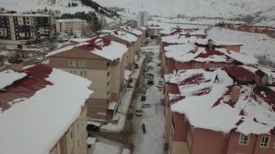 Bitlis'teki takımlar, ekmek parası için soğuk havaya ve tehlikeye karşın