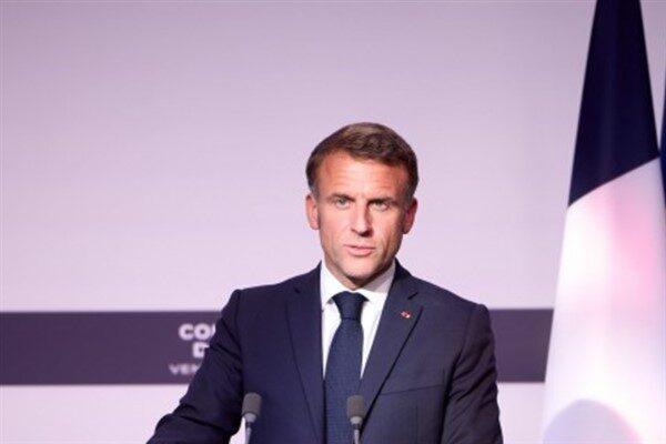  Fransa Cumhurbaşkanı Emmanuel Macron, Özbekistan Cumhurbaşkanı Şevket Mirziyoyev ile bir