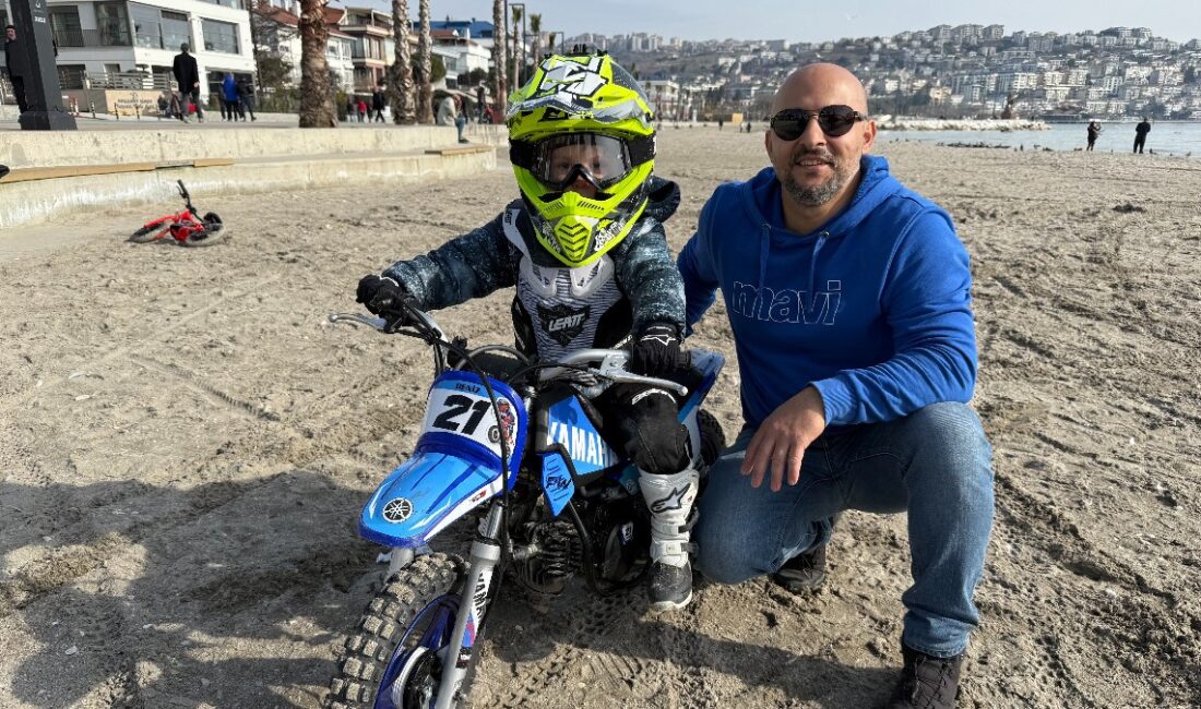 3 buçuk yaşındaki oğlunun motocrossa olan tutkusunu lisana getiren baba