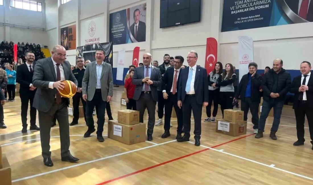 Kütahya Gençlik ve Spor İl Müdürlüğü, Tavşanlı'da düzenlenen merasimde dört