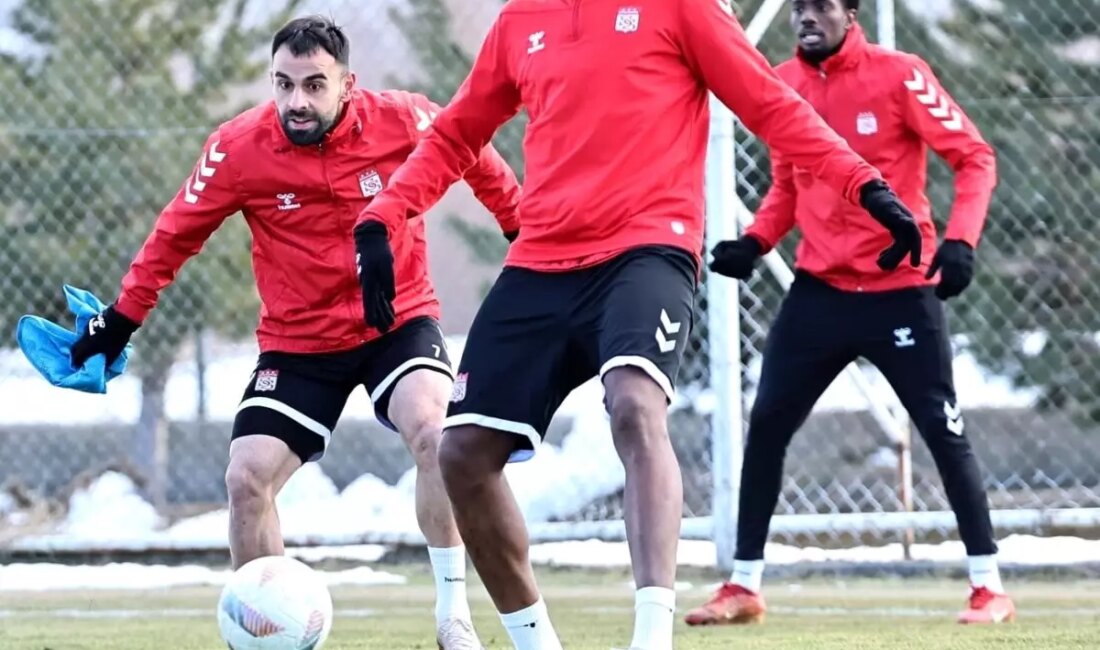 Sivasspor, Başakşehir ile yapacağı maça idmanlarla hazırlanıyor. Maç 3 Mart'ta.