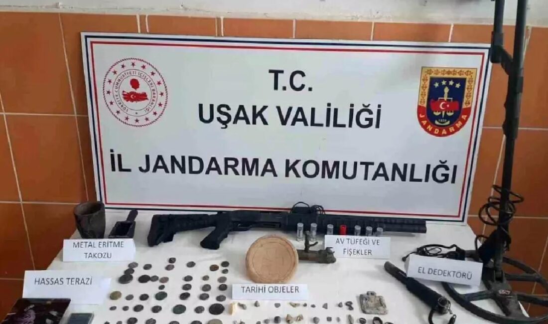 Uşak'ta jandarma, tarihi eser satmaya çalışan bir şüpheliyi yakalayarak 117